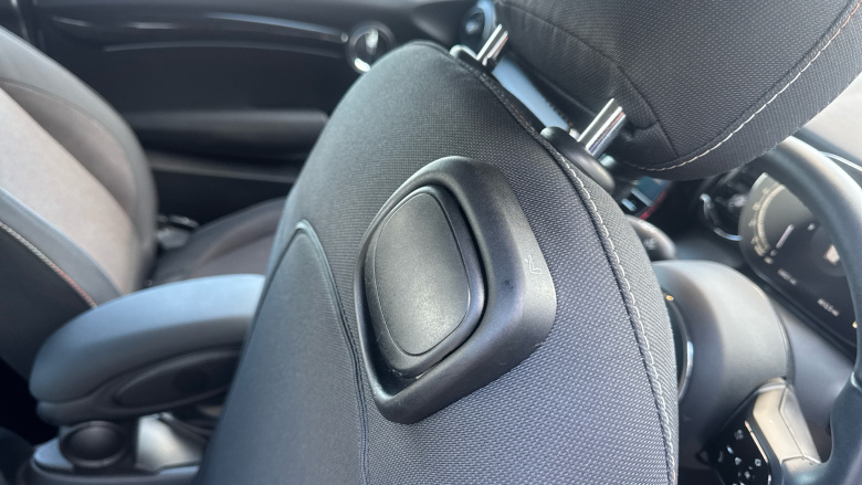 MINI Hatchback 1.5 Cooper Classic 3dr Auto Petrol Hatchback